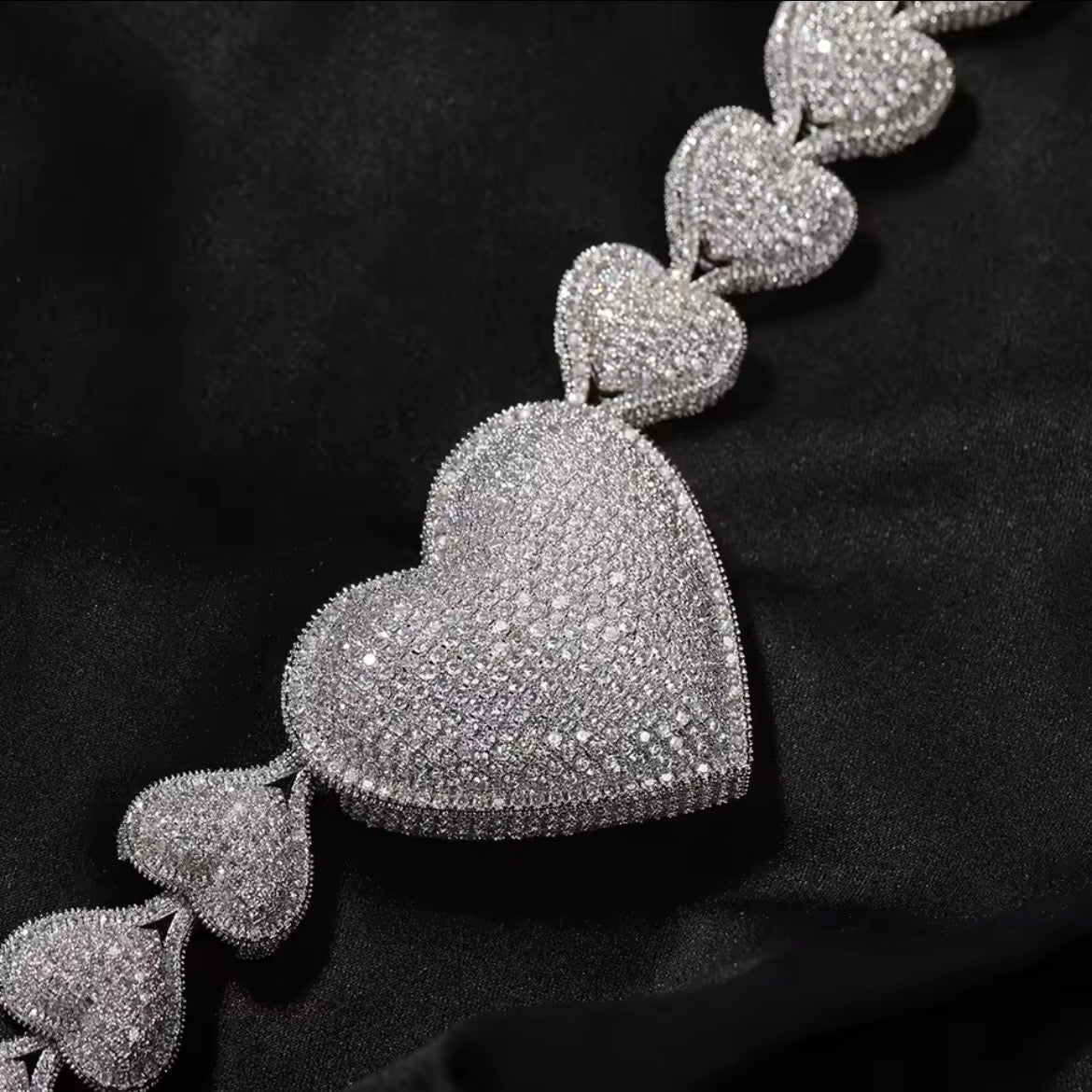 Mega Heart Chain