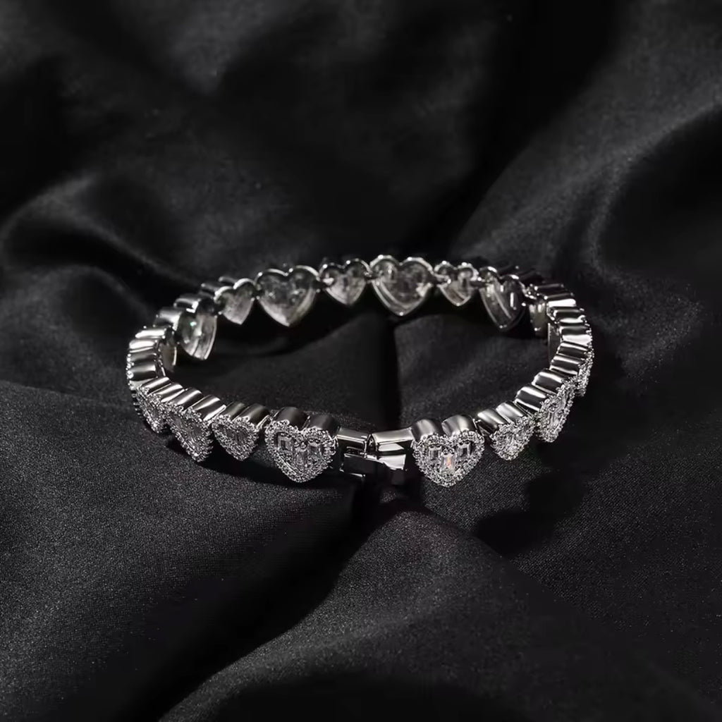Luxe Loveheart Bracelet